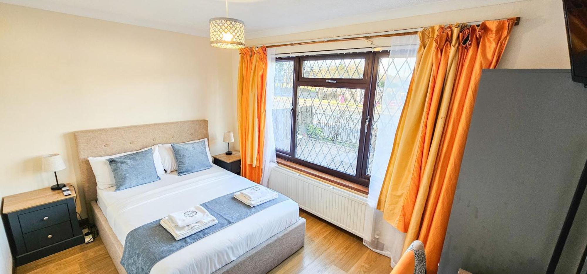 Duddingston 9 Bedroom Private House Or 9 Individual With Shared Holiday home