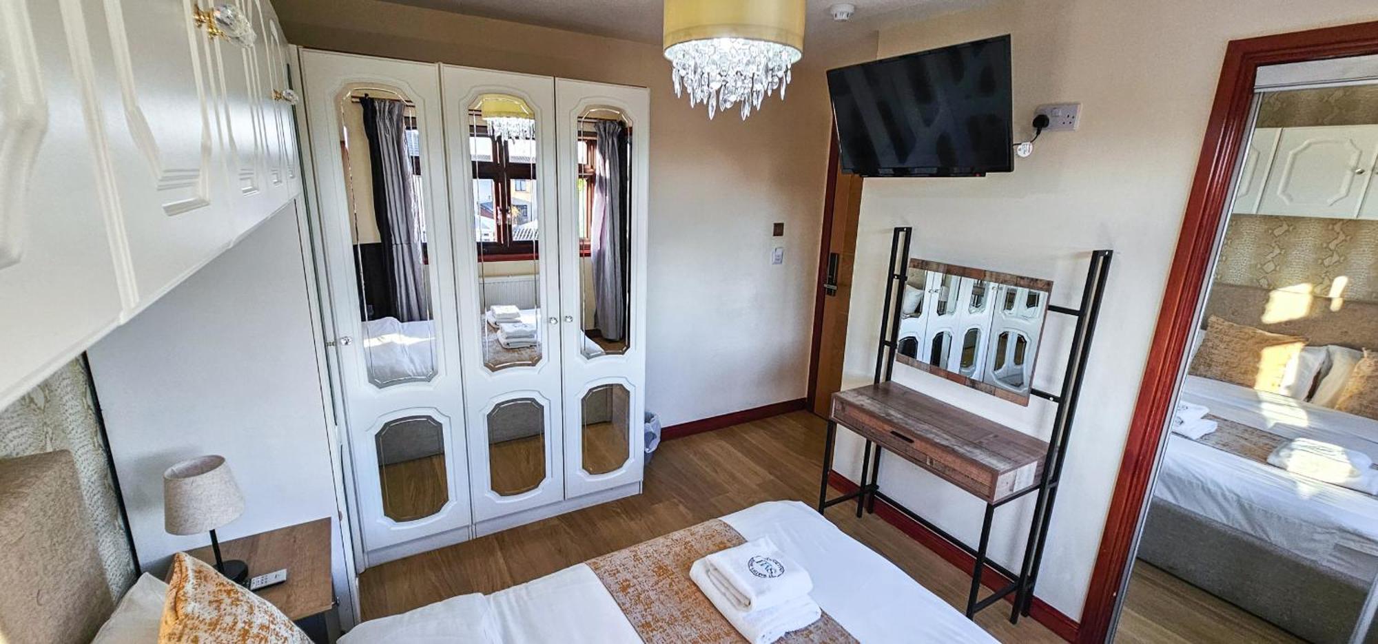 Duddingston 9 Bedroom Private House Or 9 Individual With Shared