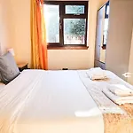Duddingston 9 Bedroom Private House Or 9 Individual Rooms With Shared Accomodations
