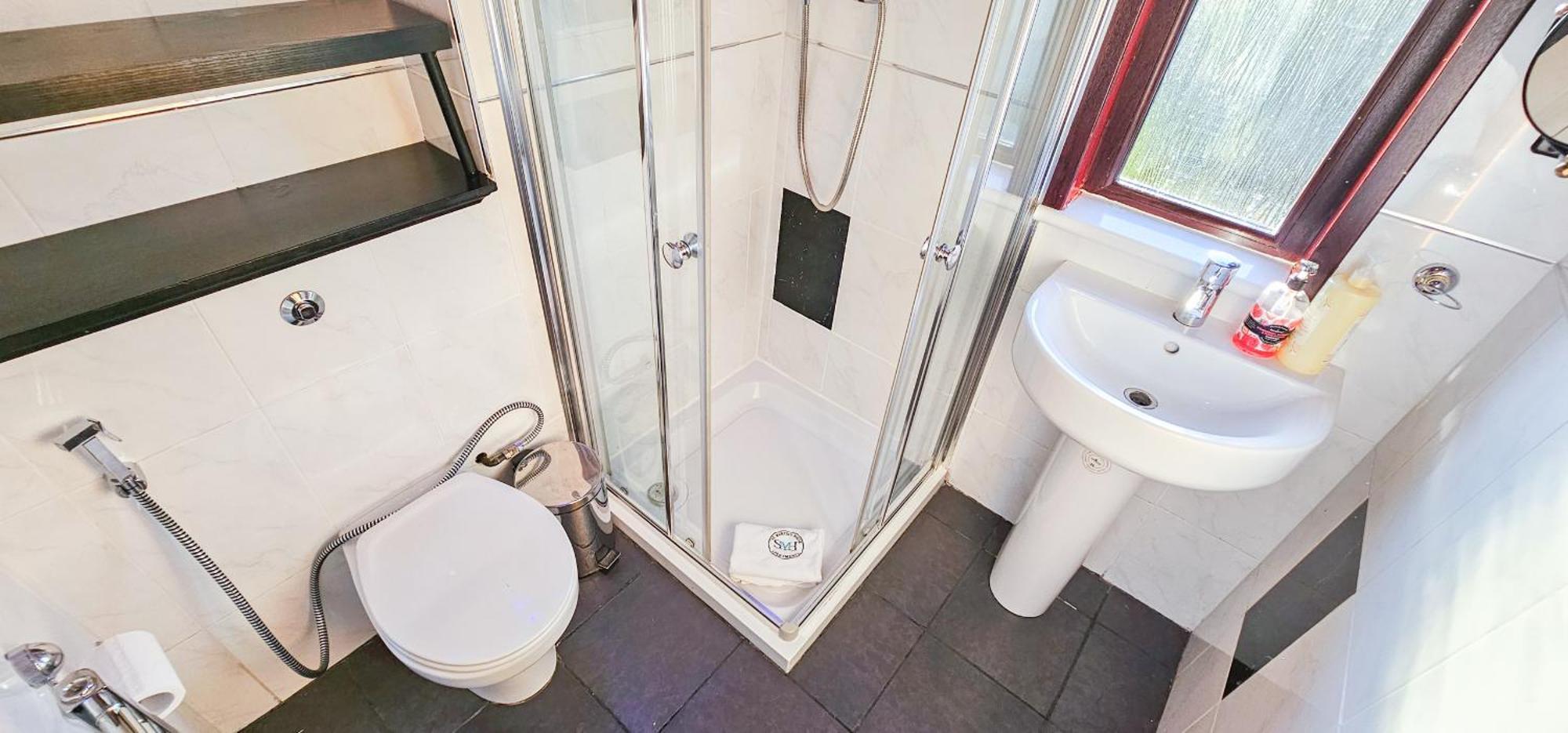 Vakantiehuis Duddingston 9 Bedroom Private House Or 9 Individual With Shared