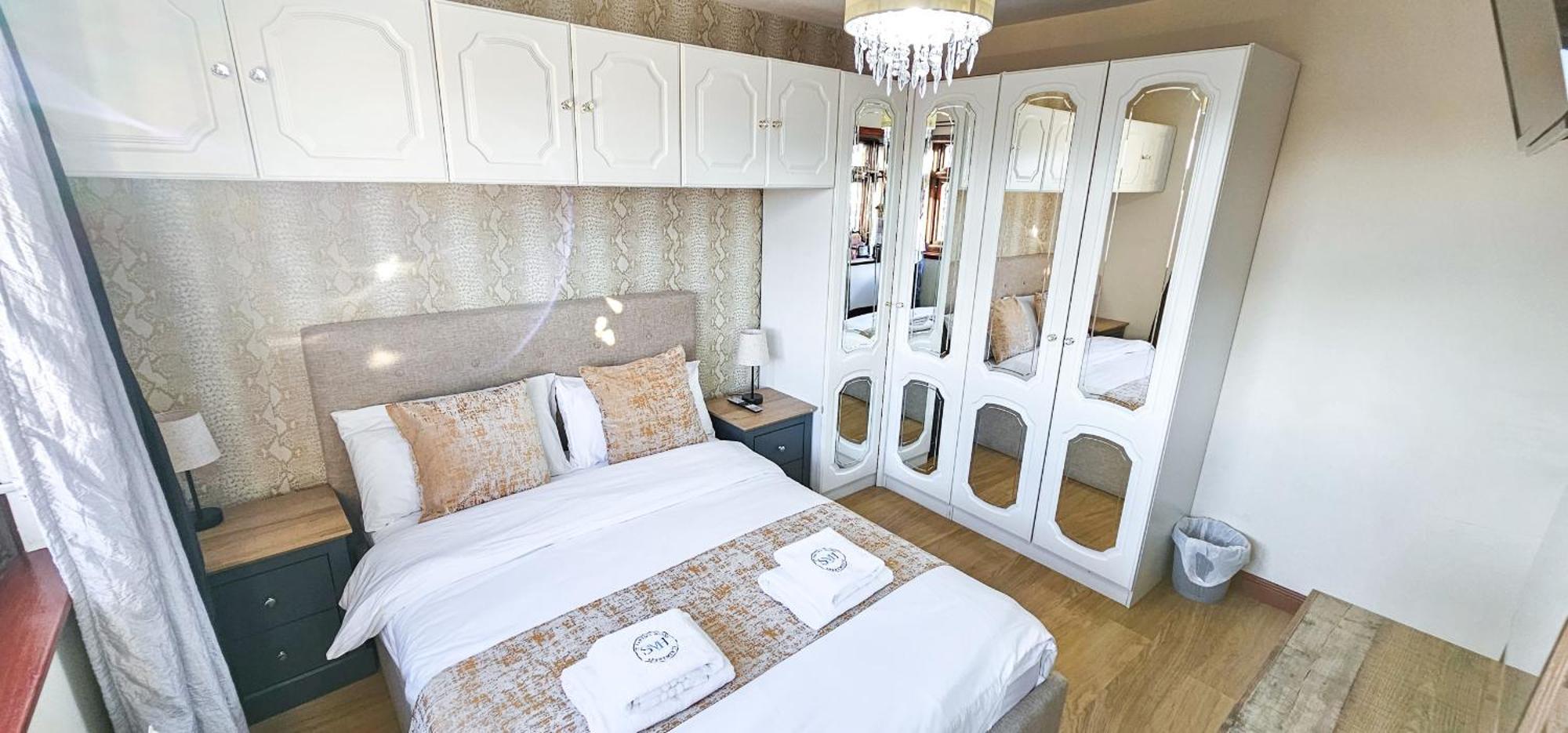 Vakantiehuis Duddingston 9 Bedroom Private House Or 9 Individual With Shared *